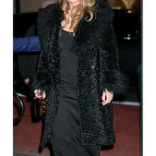 Taylor-Swift-Black-Fur-Coat