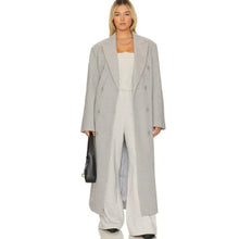 Kris Jenner The Kardashians S05 Grey Coat