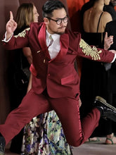 Daniel Kwan Oscar 2023 Red Suit